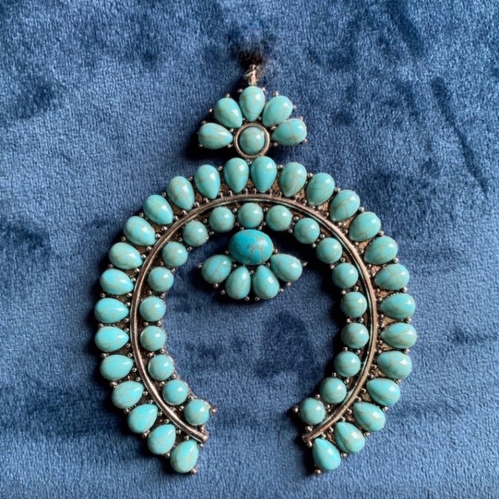 Turquoise squash blossom